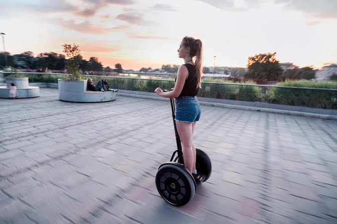 Gdansk by Night: Segway Tour - Training and Equipment