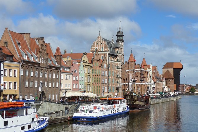 Gdansk Private Walking Tour With A Professional Guide - Guide Expertise