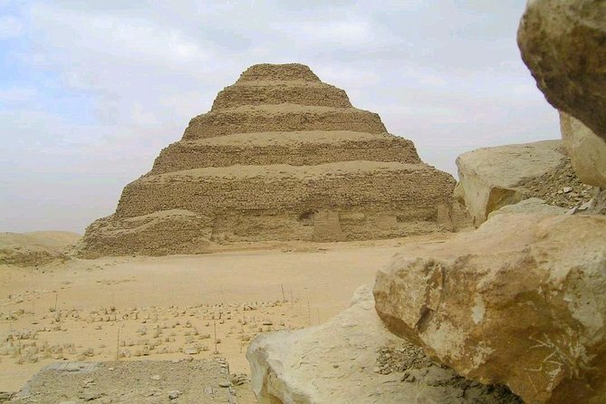 Giza Pyramids, Memphis, and Saqqara Private Guided Tour - Itinerary Details