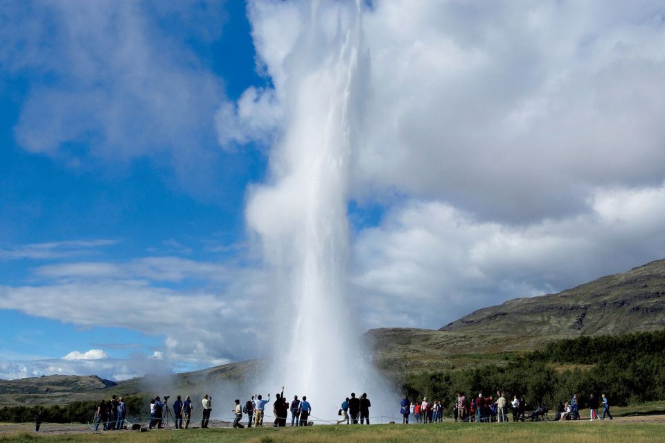 Golden Circle and Fontana Wellness Tour From Reykjavik - Experience Highlights
