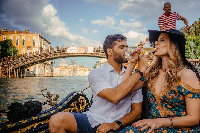 Gondola Ride and Aperitif in a Venetian Palace - Visitor Reviews and Ratings