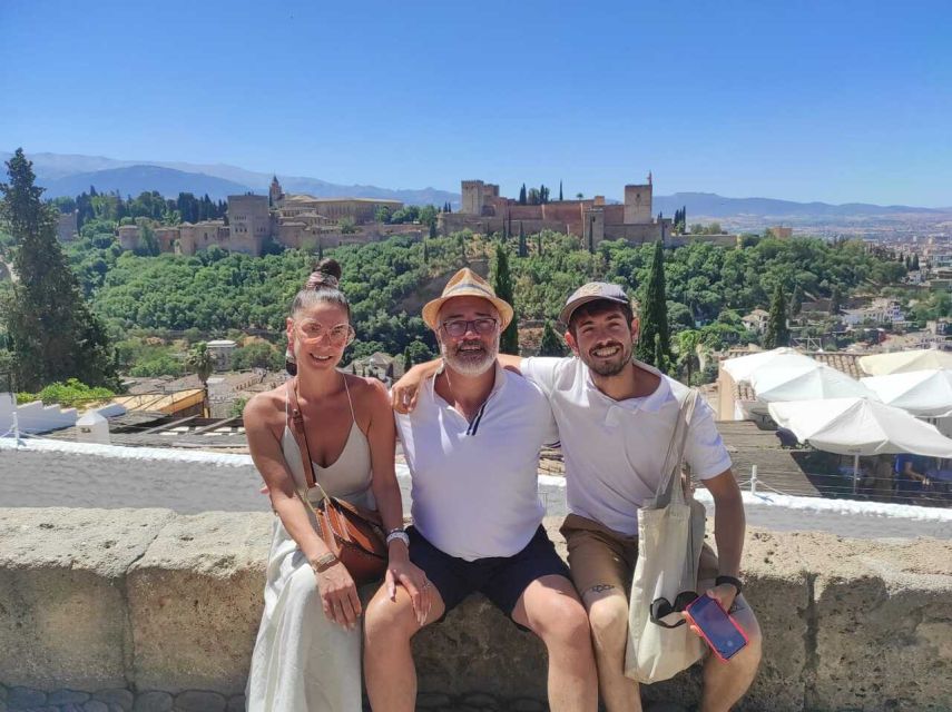 Granada: Alhambra and City Private Tour - Experience Highlights