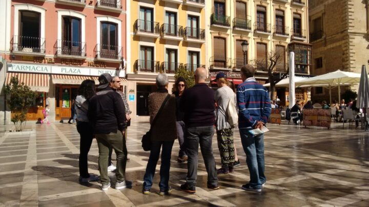 Granada Private Tour: 2.5 Hours - Old Town & Albaicin - Experience Highlights