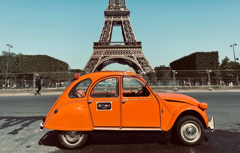 Guided Tour of Paris in Citroën 2CV - Explore Iconic Paris Landmarks
