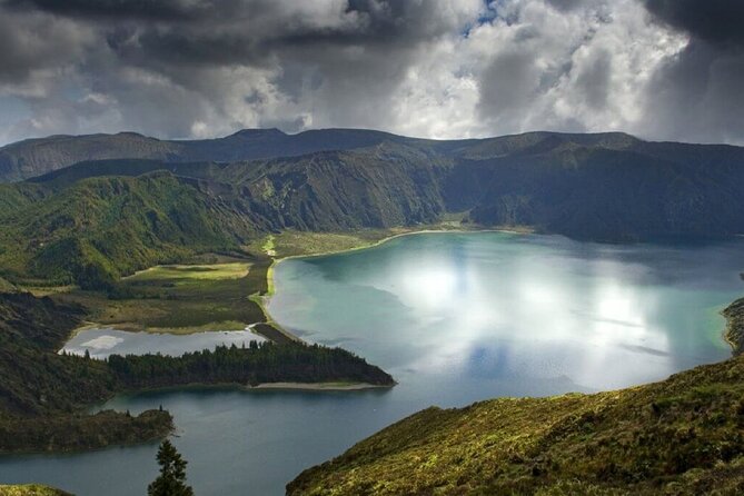 Guided Tour of Sete Cidades & Lagoa Do Fogo, Lunch Included - Pricing Options