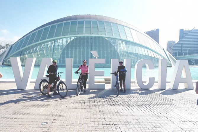 Half Day Bike Tour Through the City of Valencia - Essential Packing List for Cyclists