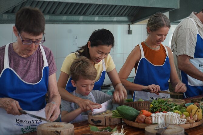 Half Day Guided Thai Cooking Class in Chiang Mai - Cooking Techniques