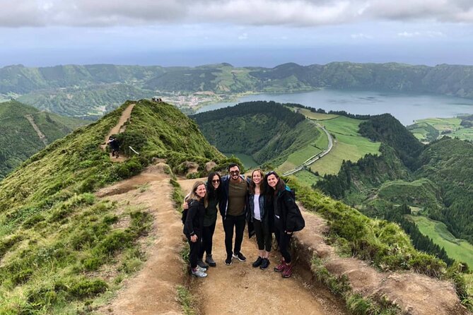 Half Day Guided Tour of Sete Cidades From Ponta Delgada - Meeting and Pickup Details