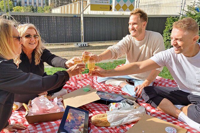 Half-Day Picnic From the Eiffel Tower in Paris - Participant Requirements