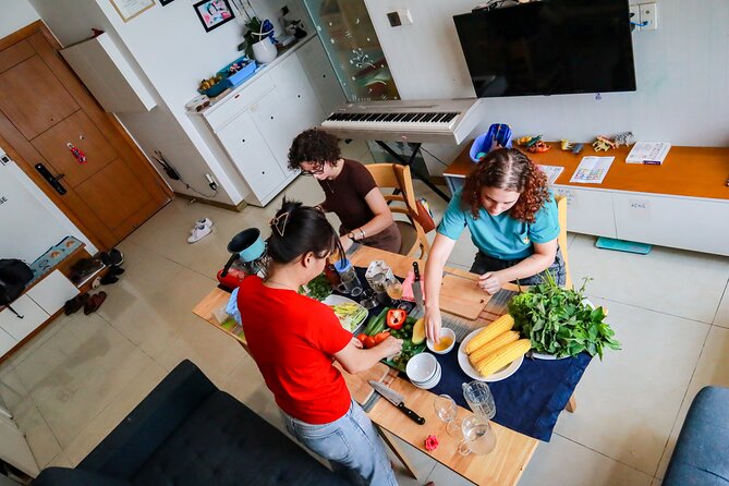 Hands-On Cooking Class With Ngoc and Explore Cafe Apartment - What To Expect