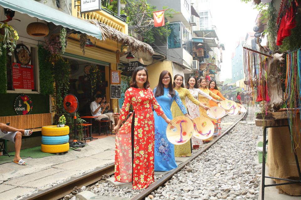 Hanoi: Traditional Ao Dai Dress and Non La Hat Rental - Review Summary