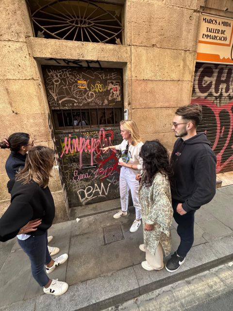 Hidden Street Art Tour Barcelona - Inclusions