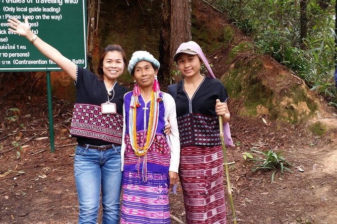 Hill Tribe Experience at Home Stay & Hiking 3 Days Tour - Accommodation and Meals