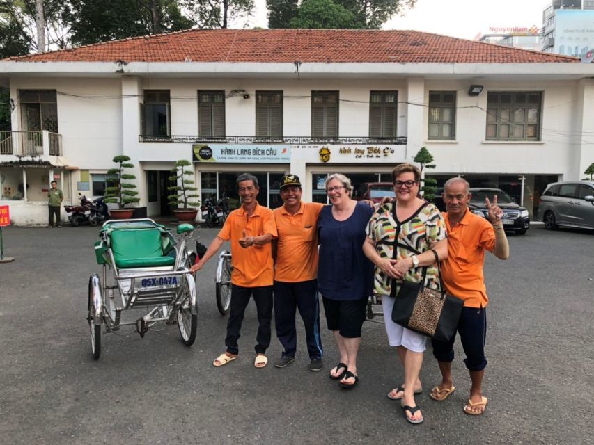 Ho Chi Minh: Authentic Market Cyclo Tour Without Tour Guide - Market Exploration