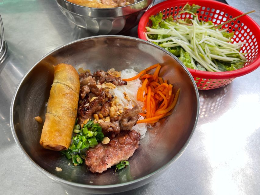 Ho Chi Minh: Super Niche Walking Street Food Tour With Local - Highlights