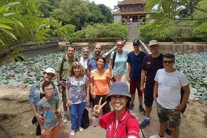 Hue Dragon Boat Tour: Visit Pagoda and Royal Tombs - Customer Reviews