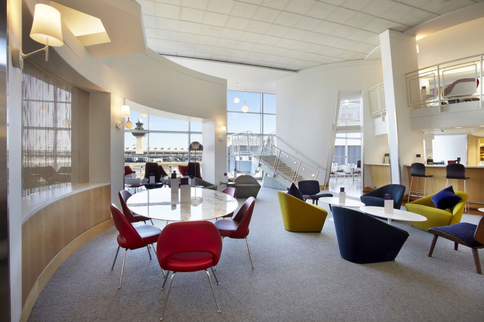 IAD Washington Dulles Airport: Virgin Atlantic Lounge Access - Lounge Experience