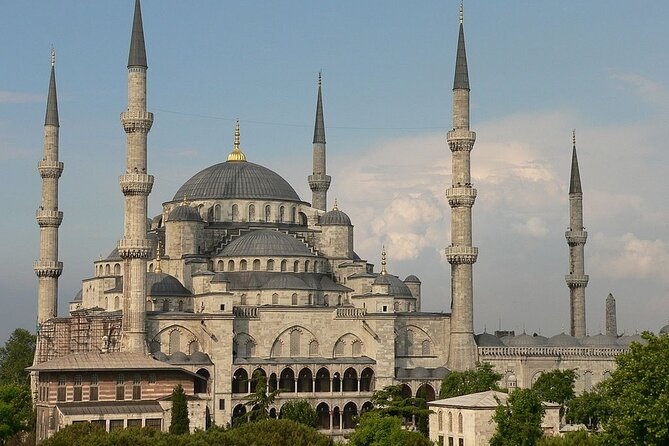 Istanbul Classics With Hagia Sophia, Blue Mosque, Topkapı Palace & Grand Bazaar - Architectural Marvels of the Blue Mosque
