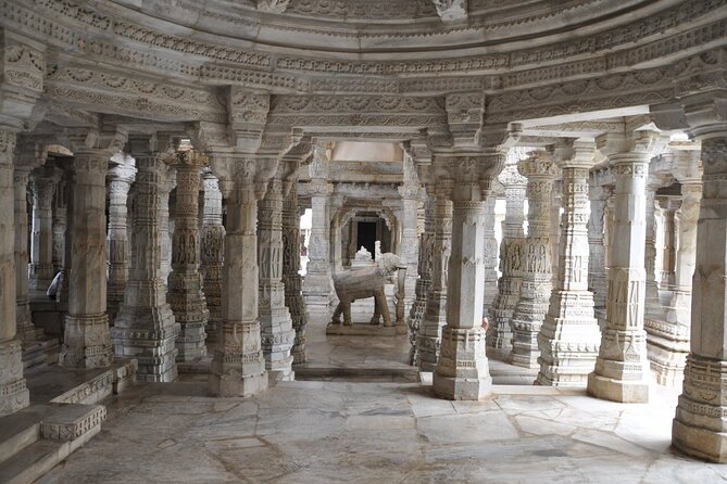 Jodhpur to Udaipur Drop With Stop Ranakpur and Kumbhalgarh Fort - Exploring the Ranakpur Jain Temple