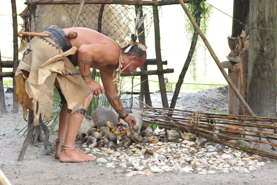 Kissimmee: Jororo Native Village Alligator History Show - Experience Highlights