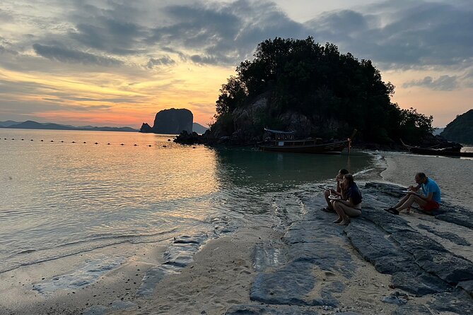 Krabi Hong Islands Snorkeling and Sunset Tour by Longtail Boat - Snorkeling Experience