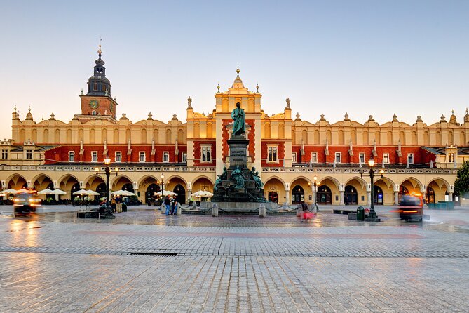 Krakow Old Town and Cloth Hall Private Guided Tour - Cancellation Policy Details