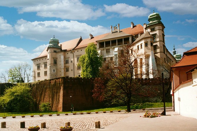 Krakow - Wawel Sightseeing of the Royal Hill - Artifacts and Museum Galleries