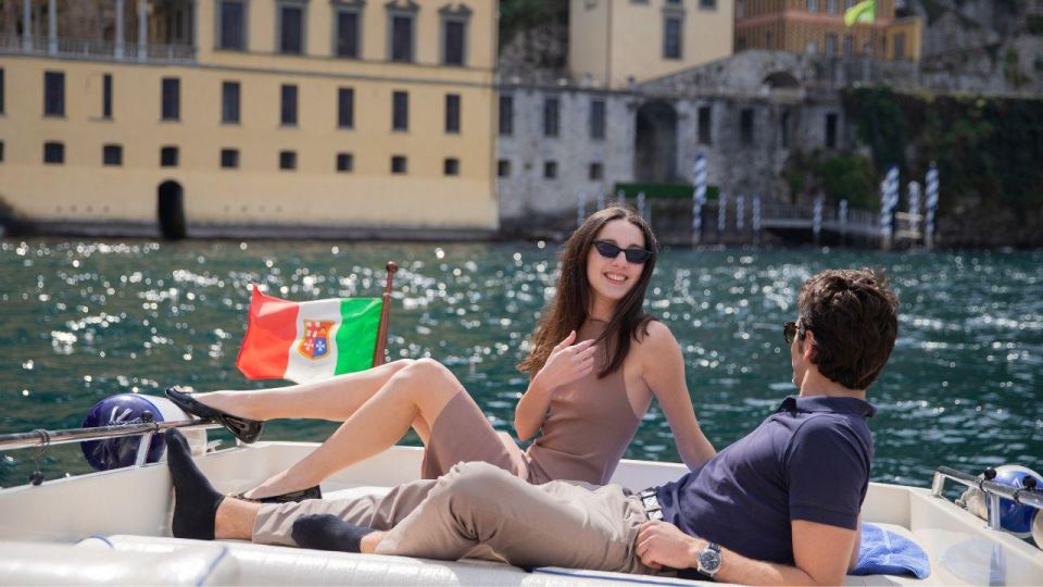 Lake Como 4 Hours Private Boat Tour Groups of 1 to 7 People - Booking Information