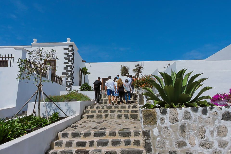 Lanzarote: Vineyard Tour With Wine and Chocolate Tasting - Duration and Rating