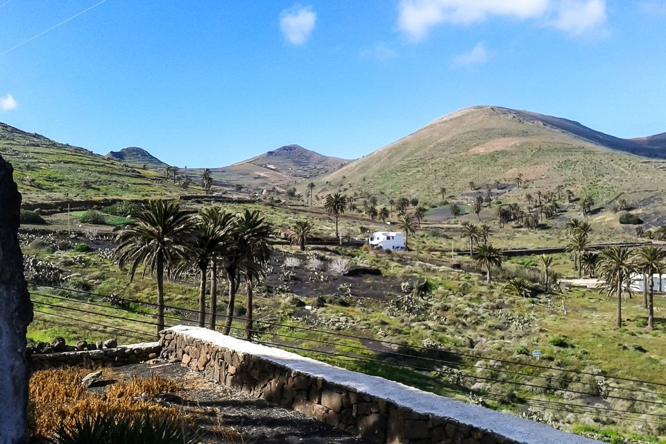 Lanzarote: Volcanoes & Caves Guided Day Trip With Transfers - Full Tour Description