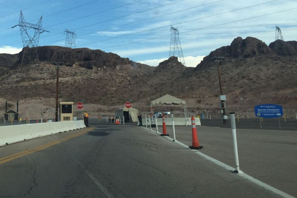 Las Vegas: Hoover Dam and Lake Mead Audio-Guided Tour - Tour Description