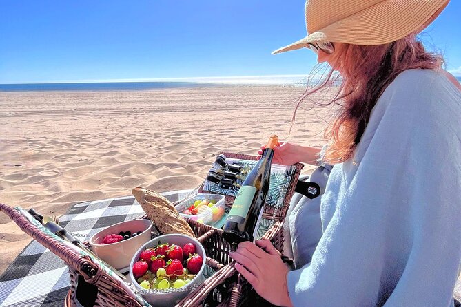 Lisbon Brunch Beach Picnic With Beach Set-Up and Transfers - Brunch Menu Selection