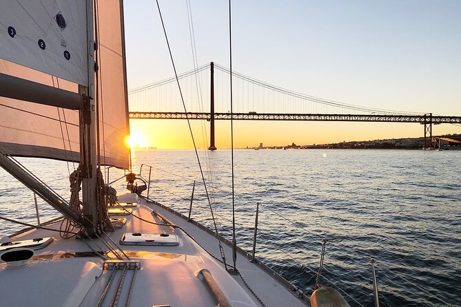 Lisbon: Private Sailing Tour Along the Tagus River - Meeting Point and Departure