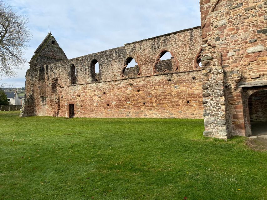 Loch Ness, Inverness and Outlander Sites From Invergordon - Inclusions