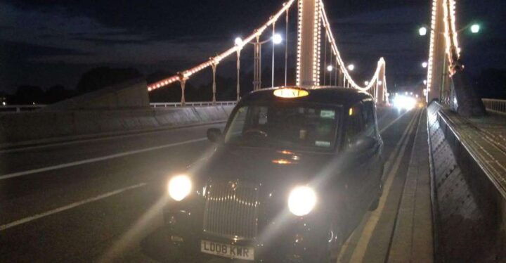 London by Night Taxi Tour - London Taxi Tour Guide