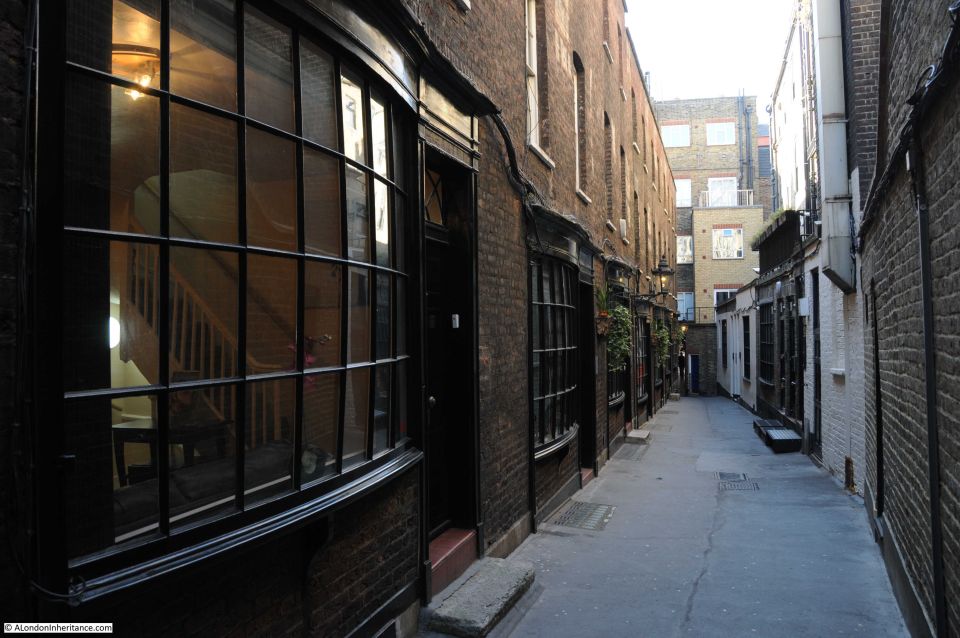 London: Harry Potter Walking Tour and Wand Making Class - Reservation Information