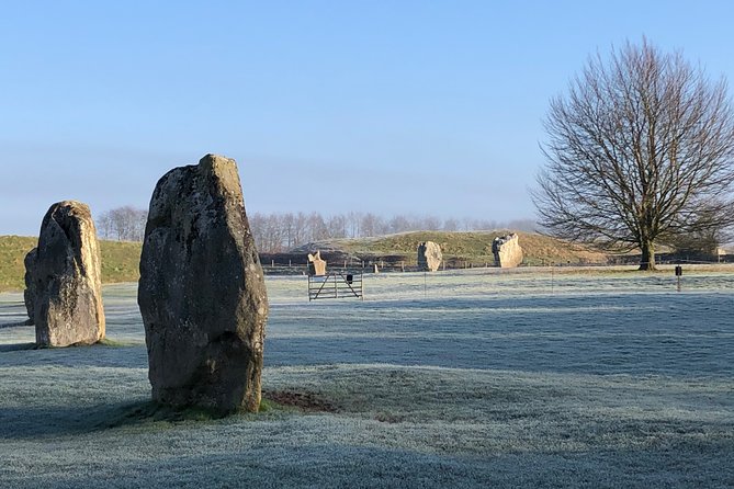 London - Southampton via Avebury & Stonehenge - Visit to Avebury