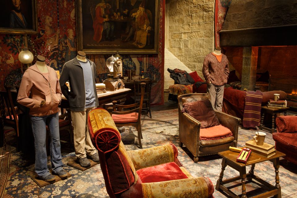 London: Warner Bros. Studio Tour and River Thames Cruise - Explore Harry Potter Film Sets