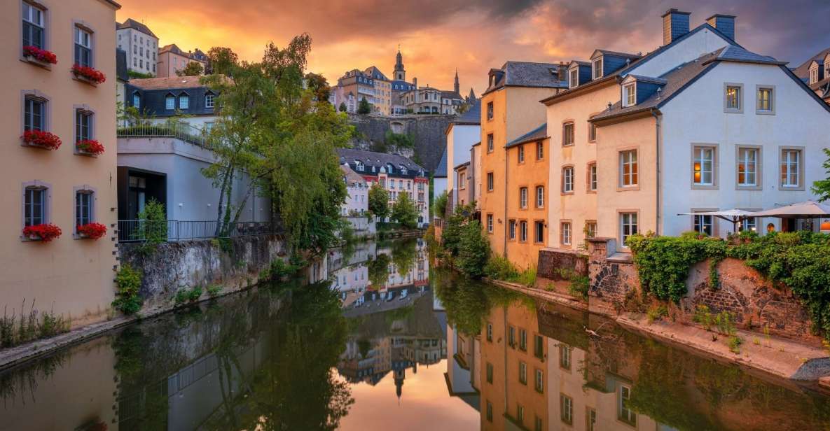 Luxembourg: Highlights Self-Guided Scavenger Hunt & Tour - Tour Description