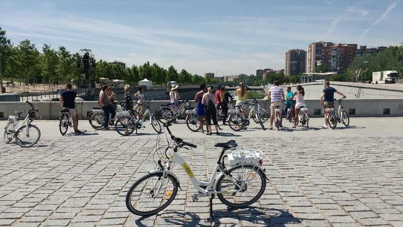 Madrid: 3-Hour Sightseeing Tour by Electric Bike - Tour Itinerary