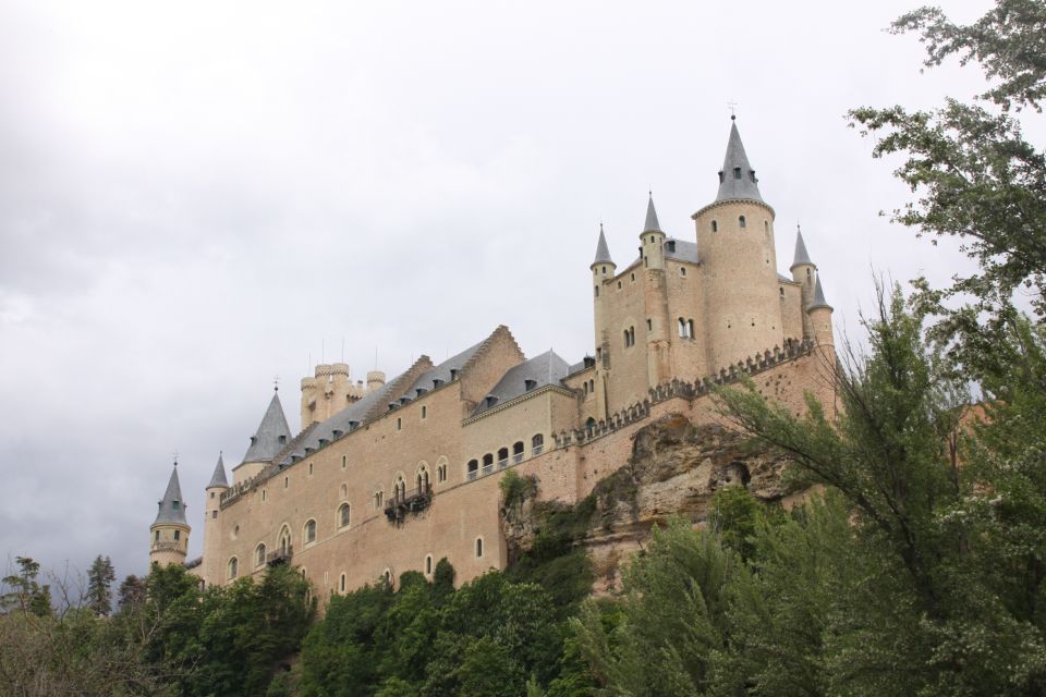 Madrid: Avila and Segovia Day Trip With Tickets to Monuments - Highlights of Avila and Segovia