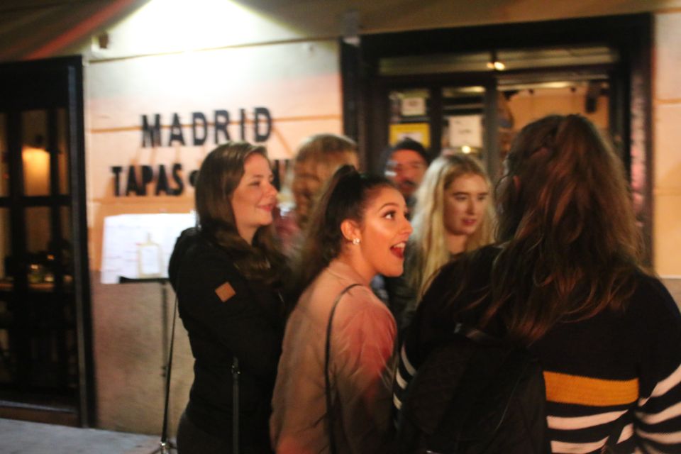 Madrid: Guided Bar Crawl With Drinks and Nightclub Entry - Experience