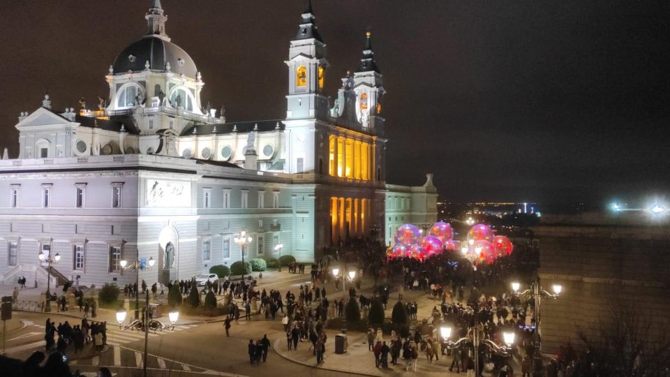 Madrid: Private Walking Tour 2,5 Hours or 5 Hours - Experience Highlights