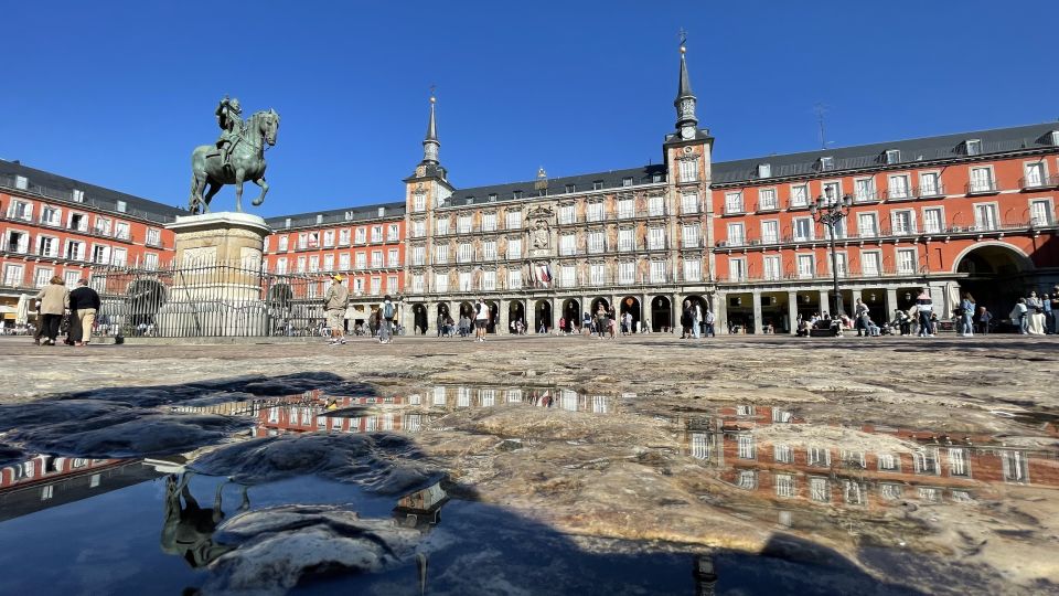 Madrid: Royal Palace Entry Ticket and Small Group Tour - Tour Highlights