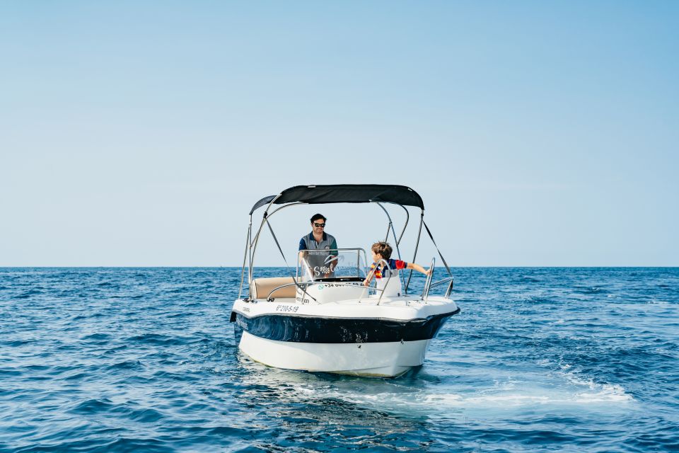 Malaga: Captain Your Own Boat Without a License - Activity Highlights