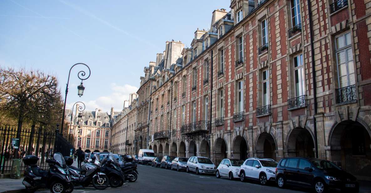 Marais Walking Tour: Lifestyle in Paris - Marais Neighborhood Exploration