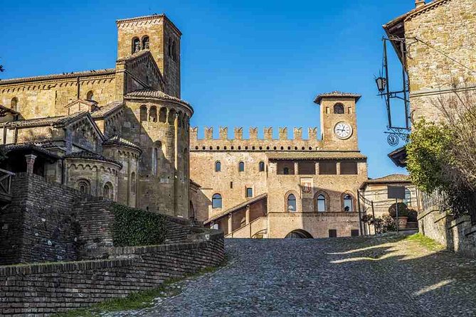 Medieval Villages Tour & Cremona Stradivaris Town, From Milan - Itinerary Overview