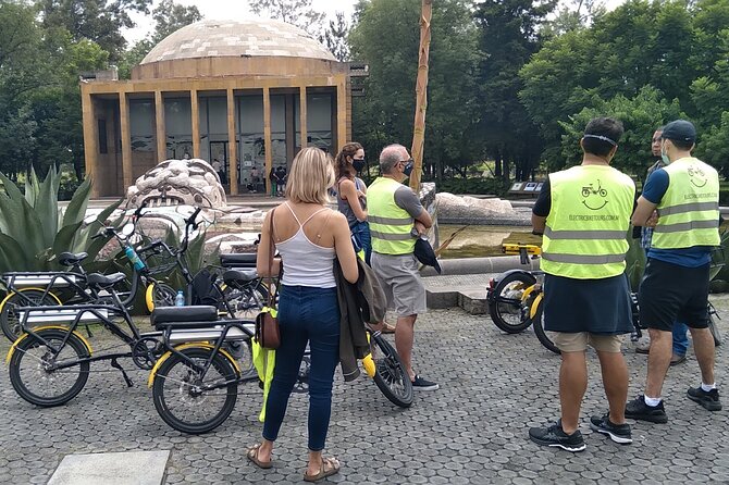 Mexico City E-Bike Tour With Local Foodie - Neighborhood Exploration