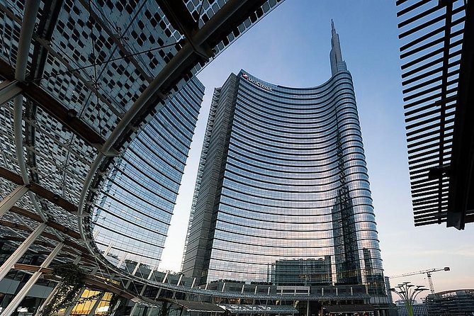 Milan Skyscrapers Guided Tour: Porta Nuova, Unicredit Tower & Vertical Forest - Architectural Highlights and Expo Insights