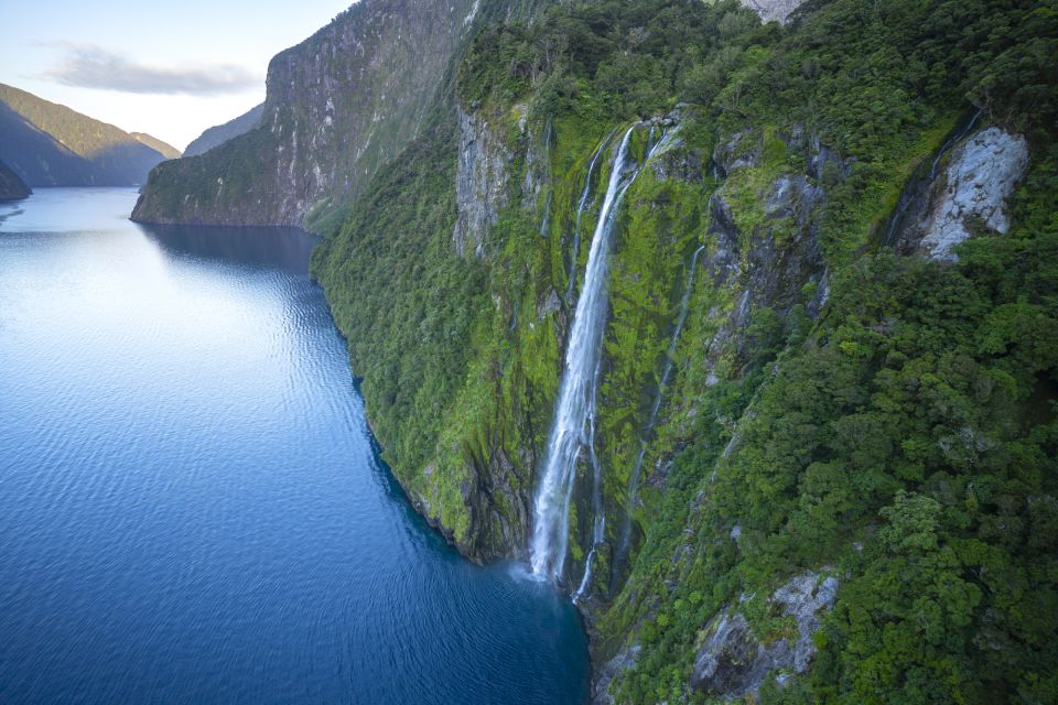 Mitre Peak Helicopter Flight Milford Helicopters - Experience Highlights